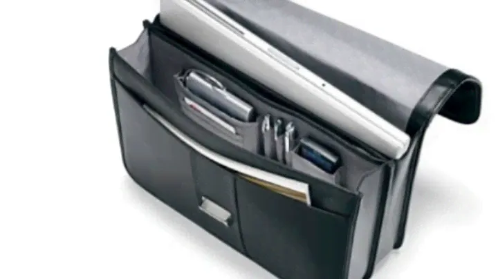Samsonite Leather Flapover Briefcase (Apparel)